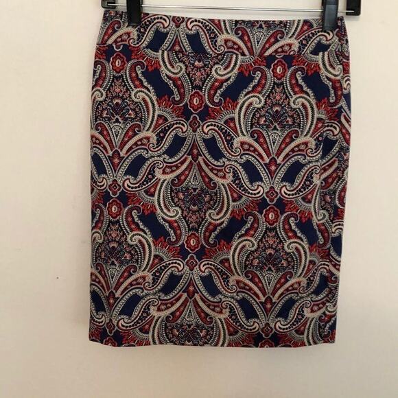 Ann Taylor Dresses & Skirts - Ann Taylor red white blue Professional Business Office Paisley Pencil Skirt 00P